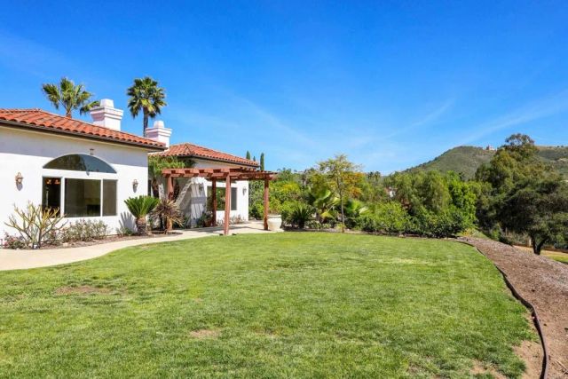 2353 Buena Creek Trail, Vista, CA 92084