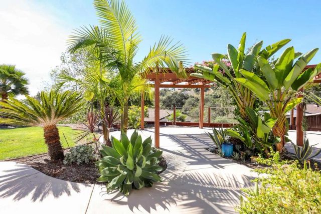 2353 Buena Creek Trail, Vista, CA 92084