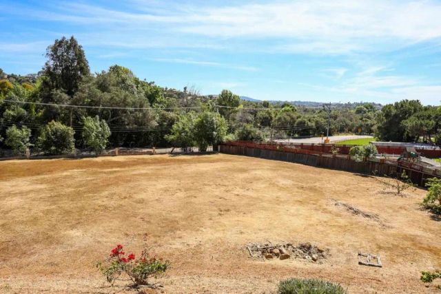 2353 Buena Creek Trail, Vista, CA 92084