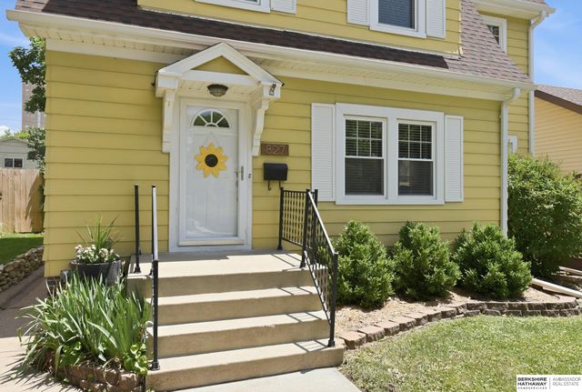 827 S 55th Street, Omaha, NE 68106