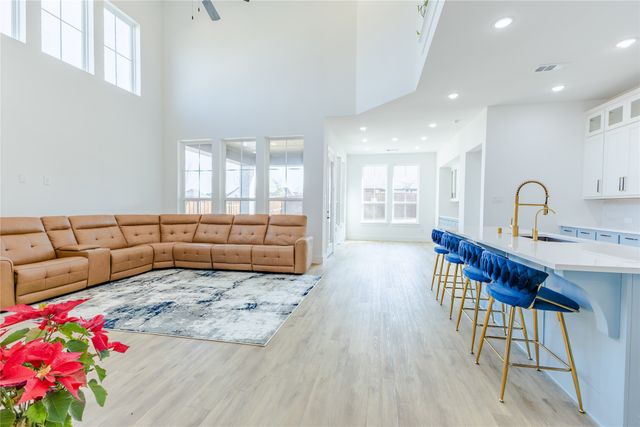 1708 Buttercup Avenue, Aubrey, TX 76227