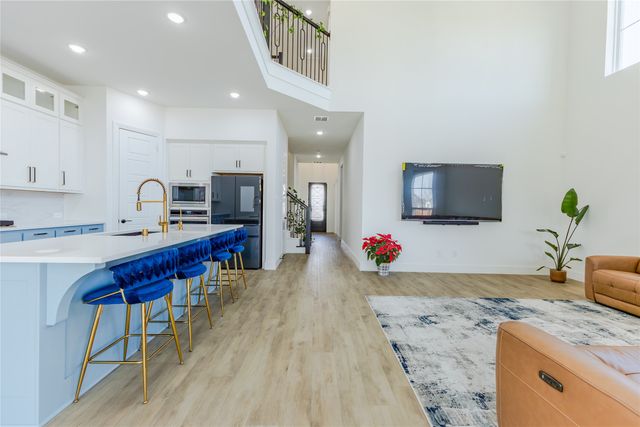 1708 Buttercup Avenue, Aubrey, TX 76227