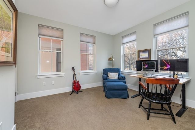 10 St. George Street 203, Boston, MA 02118