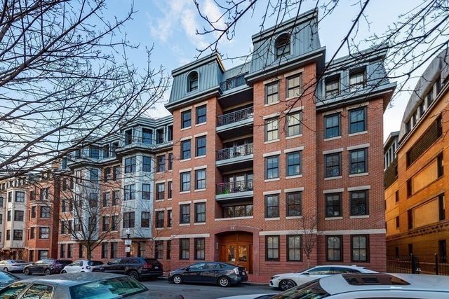 10 St. George Street 203, Boston, MA 02118