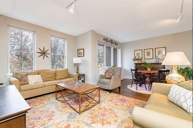 10 St. George Street 203, Boston, MA 02118