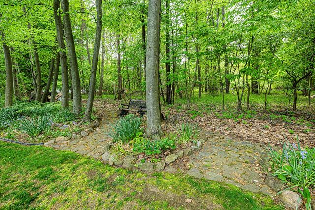 487 Sandystone Circle, Webster, NY 14580
