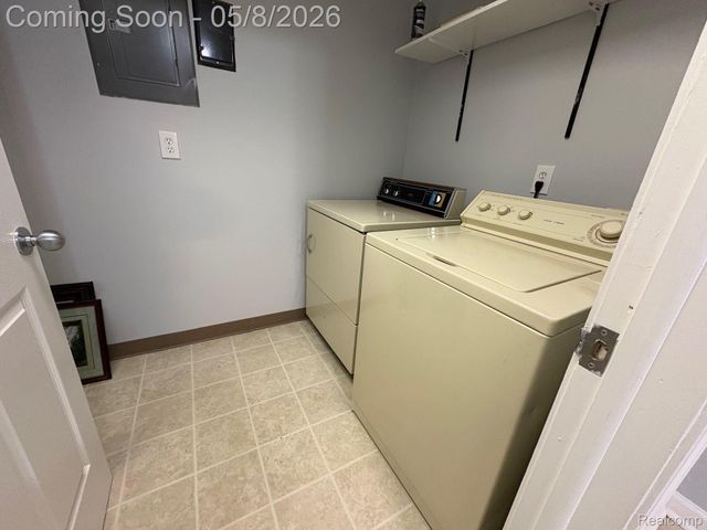 2605 GREENSTONE Boulevard 212, Auburn Hills, MI 48326