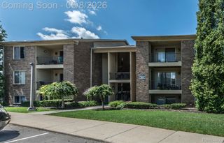 2605 GREENSTONE Boulevard 212, Auburn Hills, MI 48326