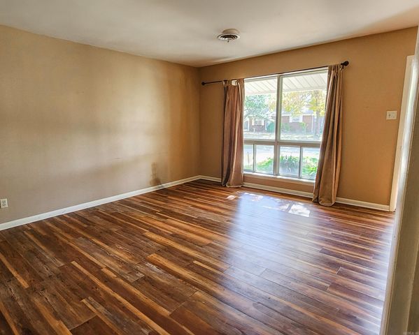 10012 Ronald Drive, Little Rock, AR 72205