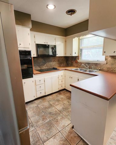 10012 Ronald Drive, Little Rock, AR 72205