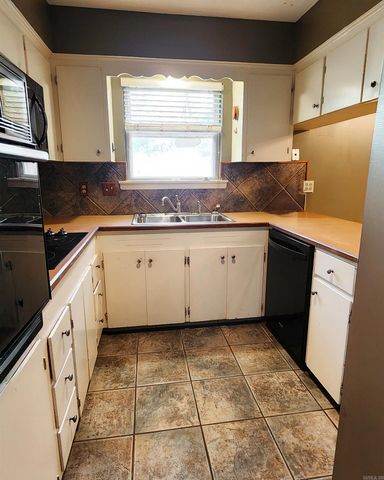 10012 Ronald Drive, Little Rock, AR 72205