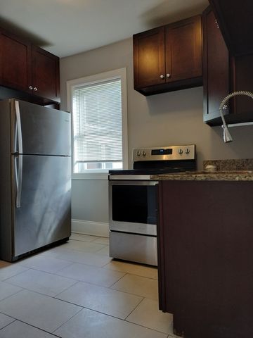 7408 S Eberhart Avenue 1R, Chicago, IL 60619