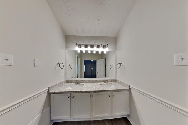 8335 Sparkling Springs Drive, Houston, TX 77095