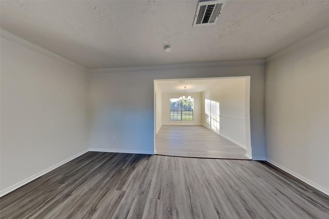 8335 Sparkling Springs Drive, Houston, TX 77095