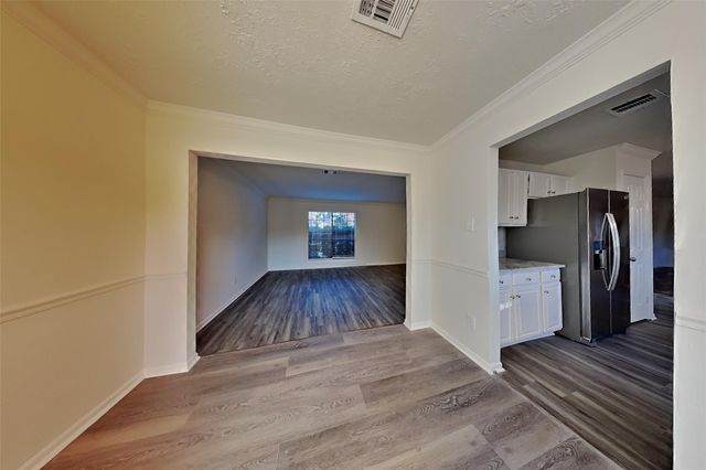 8335 Sparkling Springs Drive, Houston, TX 77095