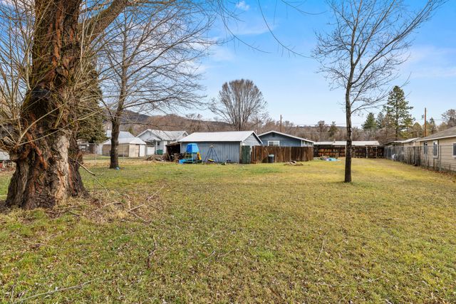 1804 Hope Street, Klamath Falls, OR 97603