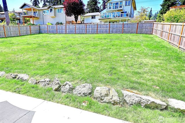 1212 View Street, Camano Island, WA 98282