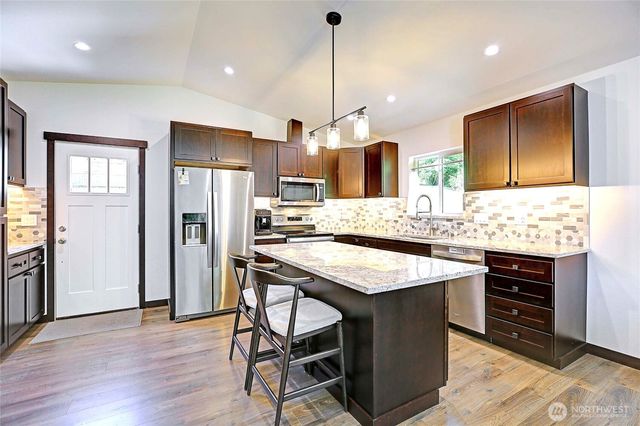 1212 View Street, Camano Island, WA 98282