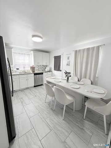 243 Sunshine Circle, Bridgeport, CT 06606