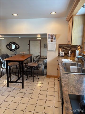 715 Hillview Court, Lewiston, NY 14092