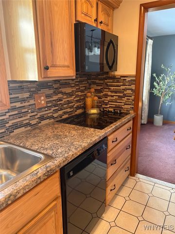 715 Hillview Court, Lewiston, NY 14092