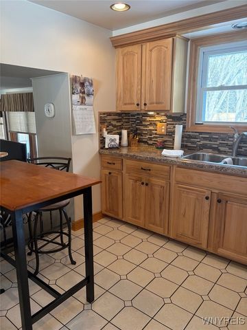 715 Hillview Court, Lewiston, NY 14092