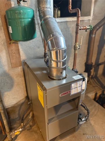 715 Hillview Court, Lewiston, NY 14092