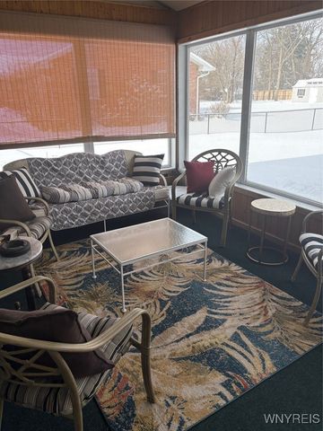 715 Hillview Court, Lewiston, NY 14092