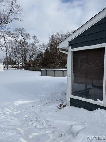 715 Hillview Court, Lewiston, NY 14092