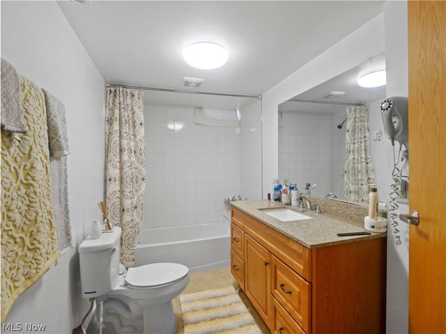 7708 Buchanan Drive, Boardman, OH 44512