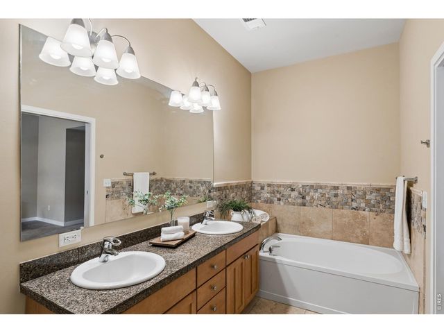 1057 W Century Dr 314, Louisville, CO 80027