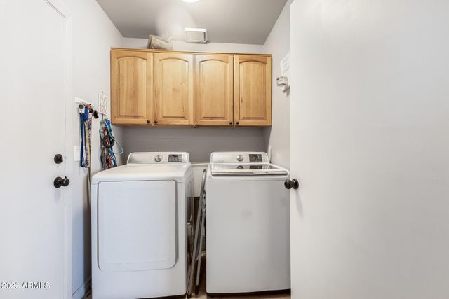 735 S WINTHROP Circle, Mesa, AZ 85204