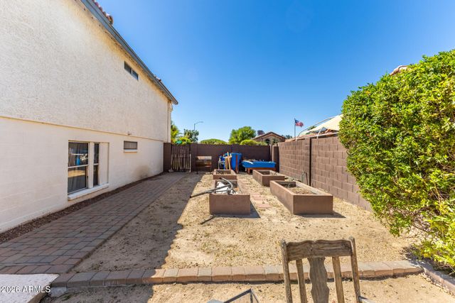 735 S WINTHROP Circle, Mesa, AZ 85204