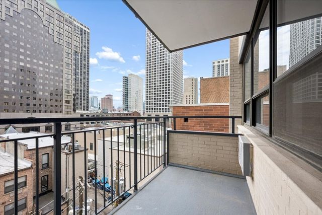 33 E Cedar Street 7D, Chicago, IL 60611