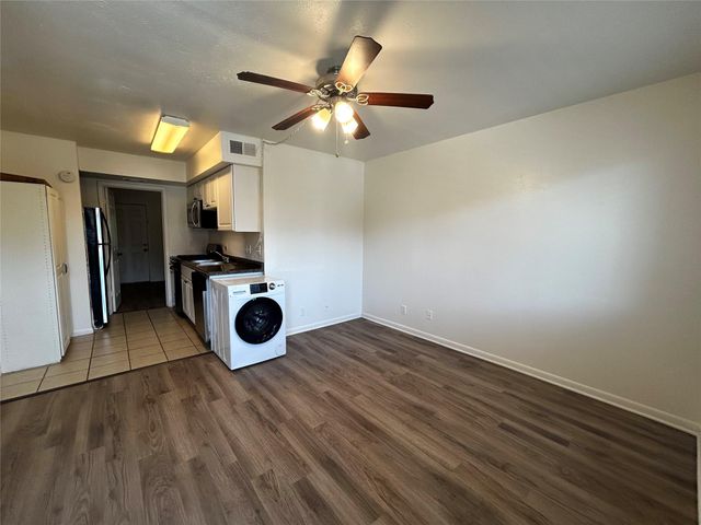 1010 W 23rd ST 10, Austin, TX 78705