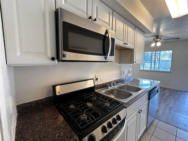 1010 W 23rd ST 10, Austin, TX 78705
