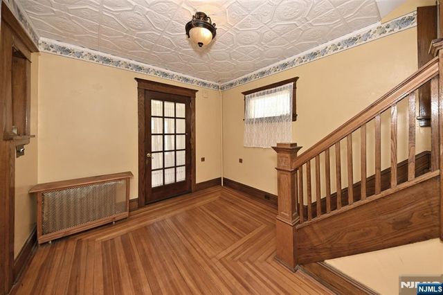 116 E Quackenbush Avenue, Dumont, NJ 07628