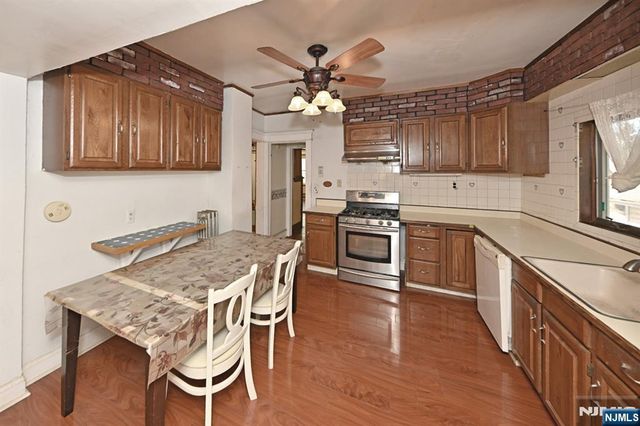 116 E Quackenbush Avenue, Dumont, NJ 07628