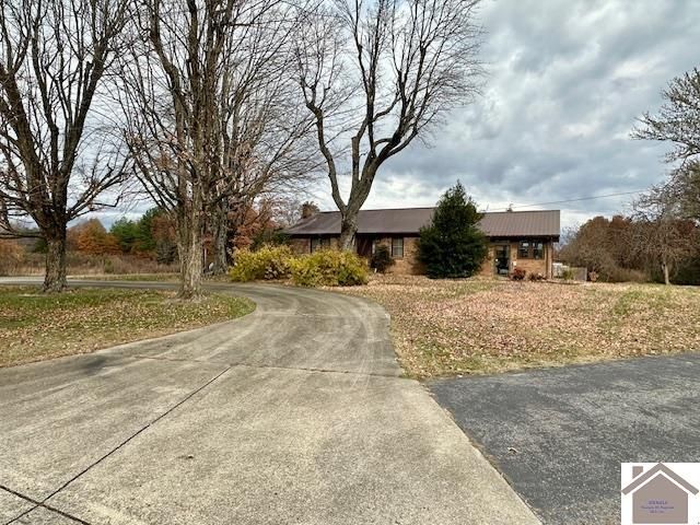 8898 St Rt 58 East, Mayfield, KY 42066