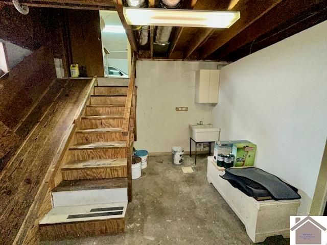 8898 St Rt 58 East, Mayfield, KY 42066