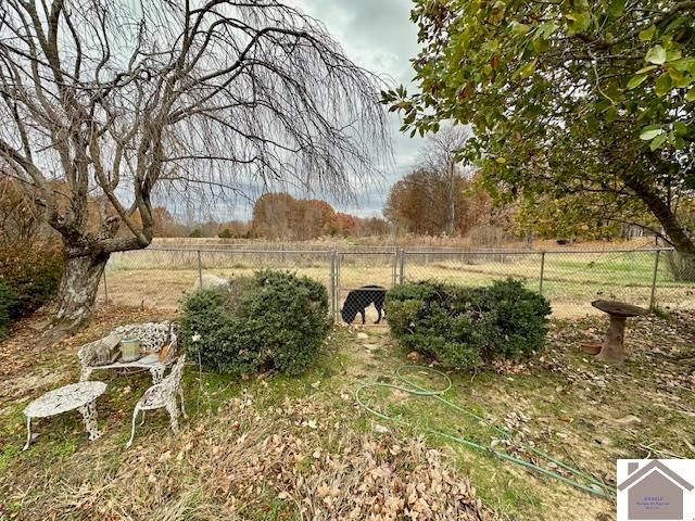 8898 St Rt 58 East, Mayfield, KY 42066