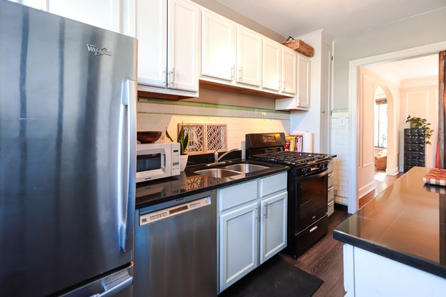 1217 W GRANVILLE Avenue 2A, Chicago, IL 60660