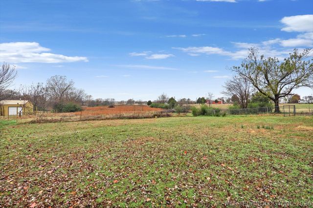 15002 E Winding Creek Drive, Collinsville, OK 74021