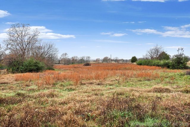 15002 E Winding Creek Drive, Collinsville, OK 74021