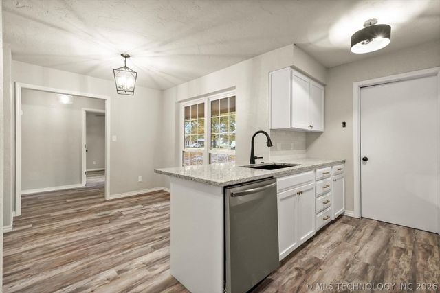 15002 E Winding Creek Drive, Collinsville, OK 74021