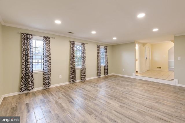 15 BUTTERNUT WAY, Sterling, VA 20164