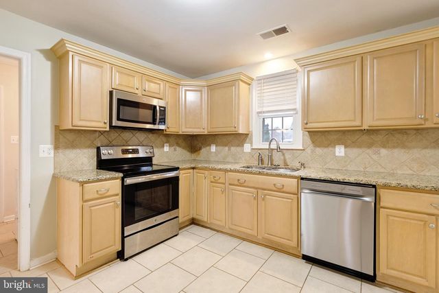 15 BUTTERNUT WAY, Sterling, VA 20164