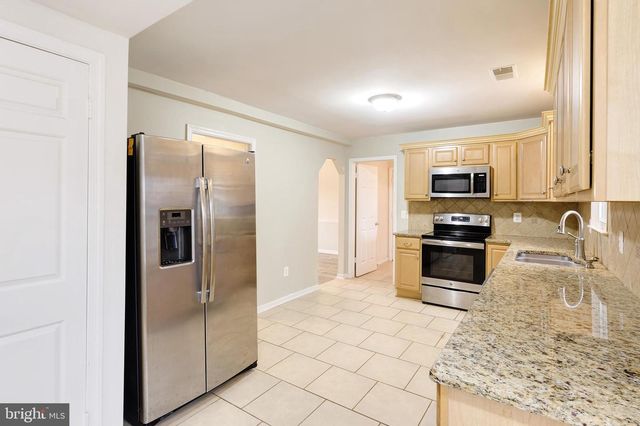 15 BUTTERNUT WAY, Sterling, VA 20164