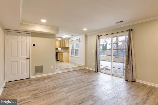 15 BUTTERNUT WAY, Sterling, VA 20164