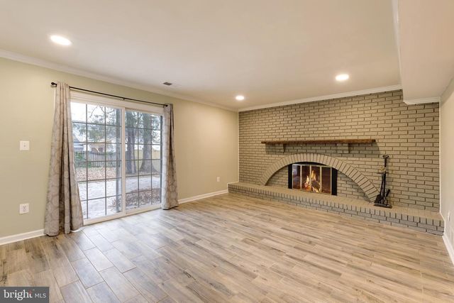 15 BUTTERNUT WAY, Sterling, VA 20164